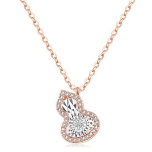 Classic diamond necklace
